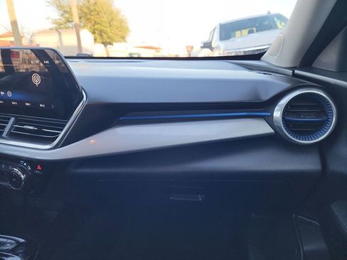 Used 2024 Chevrolet Trax LT w/ Driver Confidence Package image 20