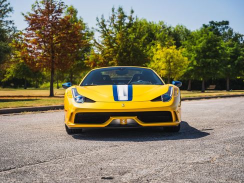 Used 2015 Ferrari 458 Speciale A RWD image 24