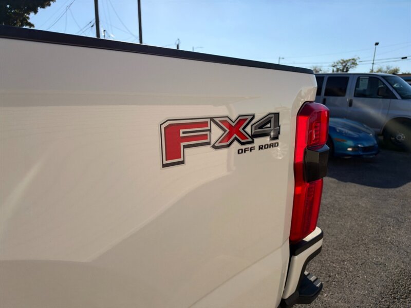 Used 2024 Ford F350 Limited w/ FX4 Off-Road Package AWD/4WD image 19
