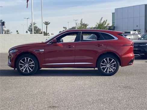 Used 2025 Jaguar F-PACE R-Dynamic S image 21