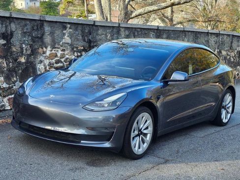 Used 2022 Tesla Model 3 image 14