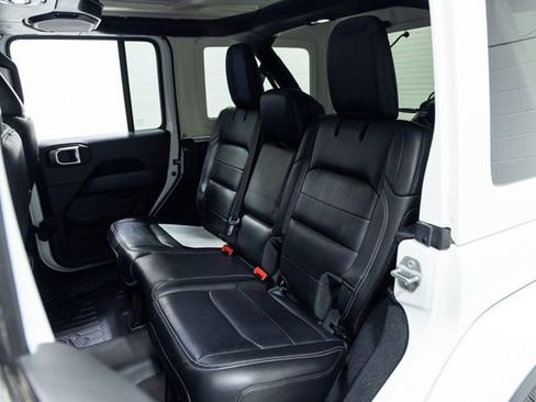 Used 2020 Jeep Wrangler Unlimited Sahara w/ Uconnect 4C Nav & Sound Group image 22