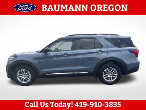 Used 2025 Ford Explorer Active AWD/4WD image 6