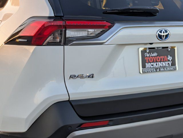 Used 2021 Toyota RAV4 Limited AWD/4WD image 7