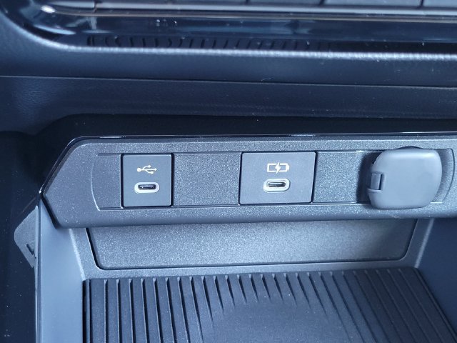 New 2027 Toyota Prius Plug-In Hybrid FWD image 15