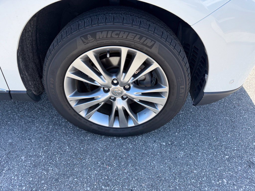 Used 2013 Lexus RX 450h AWD w/ Navigation Pkg image 4