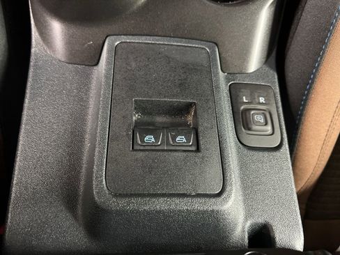 Certified 2022 Ford Bronco Outer Banks w/ Sasquatch Package AWD/4WD image 19