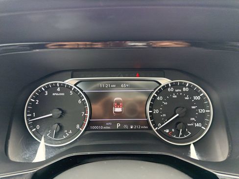Used 2022 Nissan Pathfinder SV w/ SV Premium Package AWD/4WD image 17