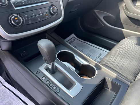 Used 2016 Nissan Altima 2.5 S w/ Power Driver Seat Package image 15