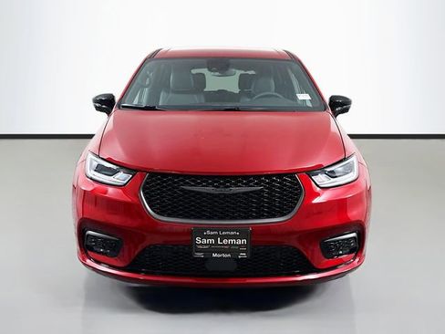 New 2026 Chrysler Pacifica Select image 2