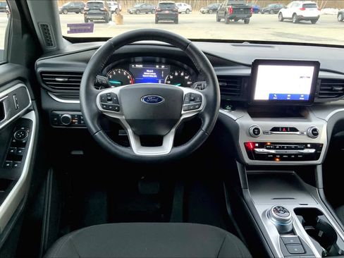 Used 2021 Ford Explorer XLT w/ Class III Trailer Tow Package image 6