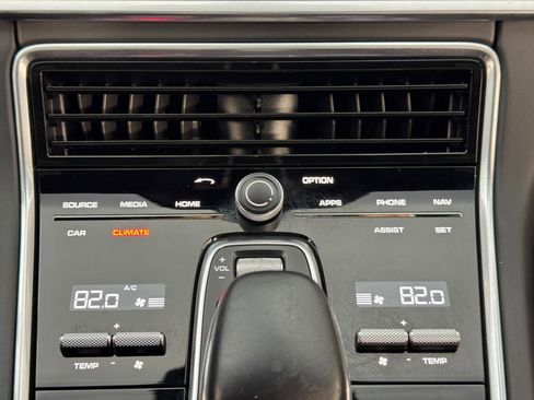 Used 2020 Porsche Panamera GTS w/ Premium Package Plus image 31