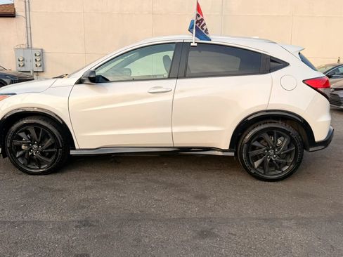 Used 2022 Honda HR-V Sport image 10