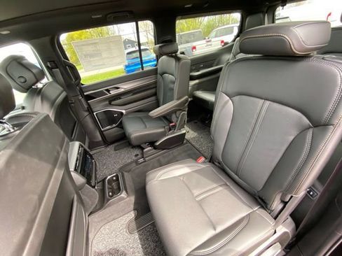 New 2026 Jeep Grand Wagoneer 4WD image 14