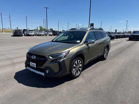 Used 2023 Subaru Outback Touring XT AWD/4WD image 3