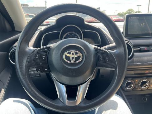 Used 2017 Toyota Yaris iA FWD image 19