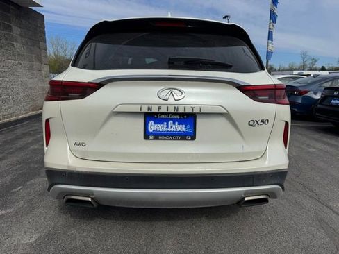 Used 2019 INFINITI QX50 Essential w/ Premium Heat Package AWD/4WD image 3