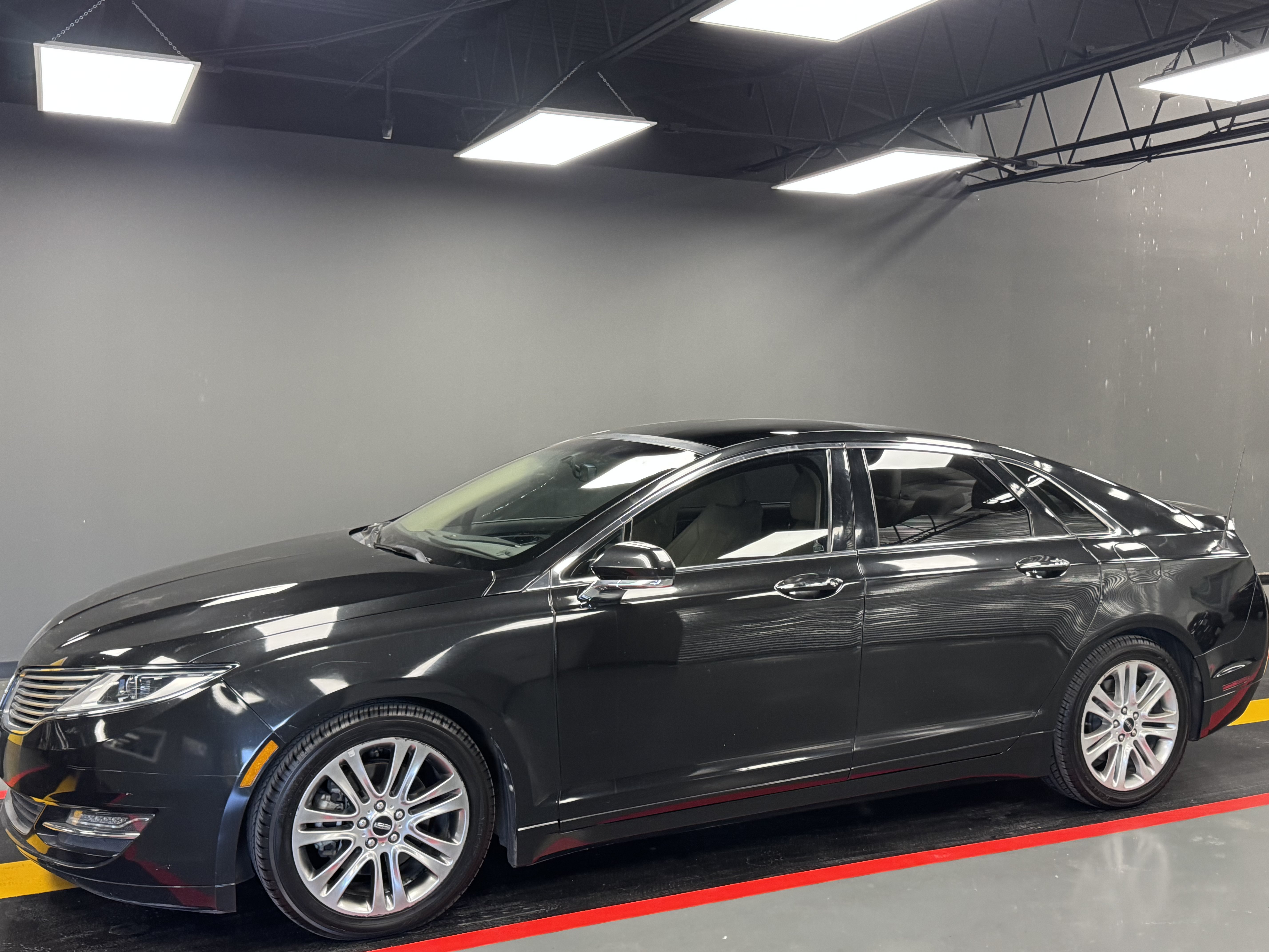 Used 2014 Lincoln MKZ w/ Equipment Group 102A Reserve FWD image 2