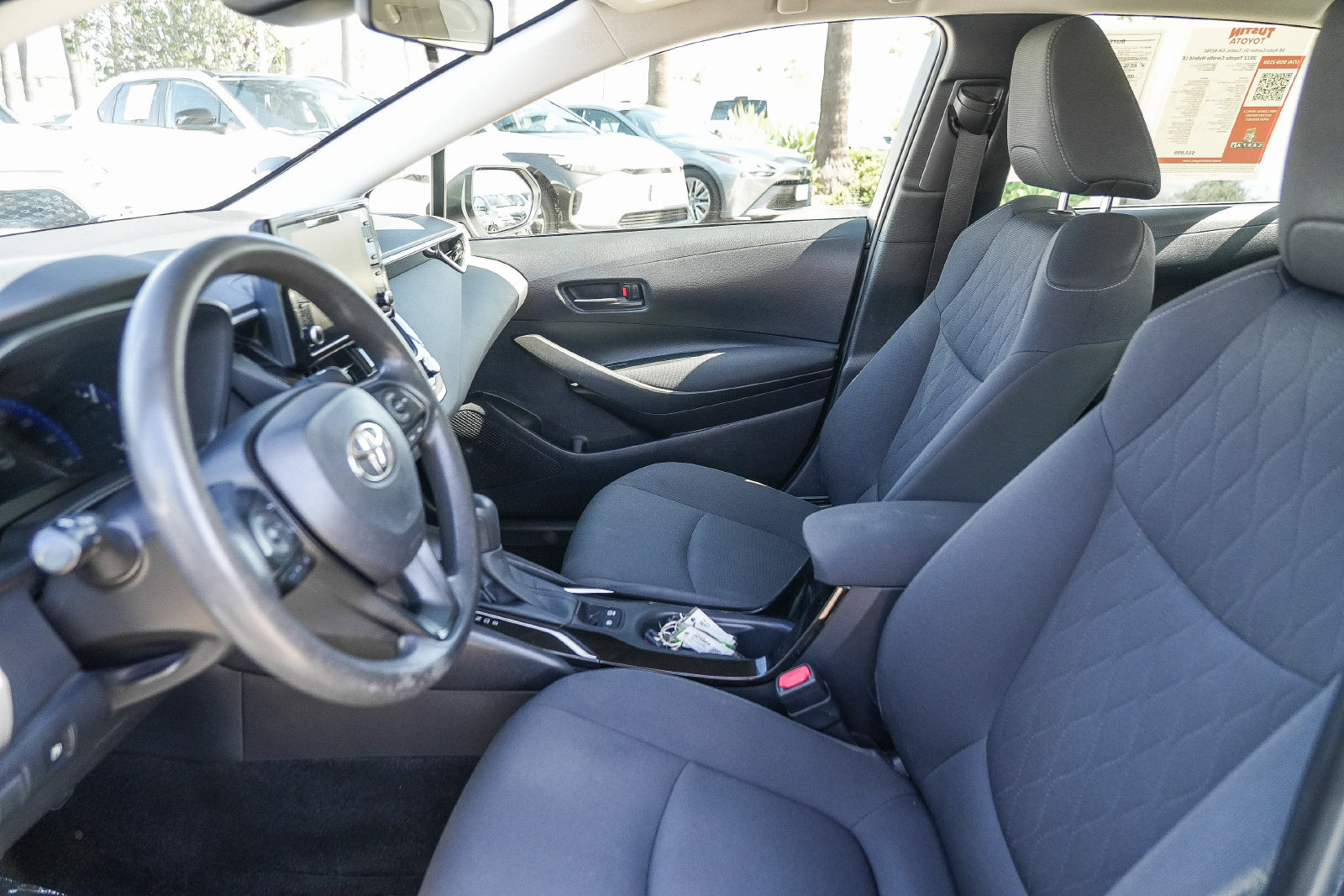 Used 2022 Toyota Corolla LE FWD image 17