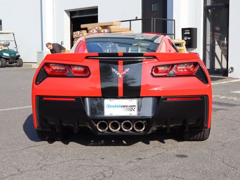 Used 2017 Chevrolet Corvette Stingray Coupe RWD image 9