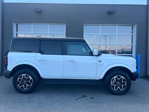 Used 2025 Ford Bronco Outer Banks AWD/4WD image 4