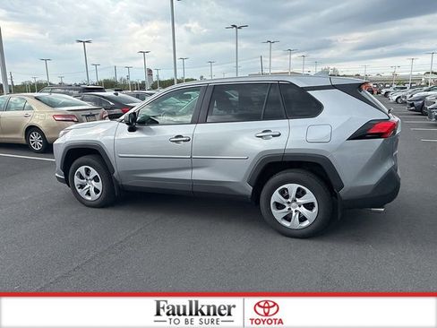 Used 2025 Toyota RAV4 LE AWD/4WD image 12