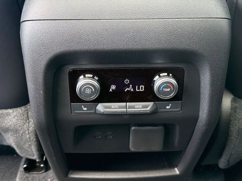 New 2026 GMC Acadia Elevation w/ Elevation Premium Package AWD/4WD image 33