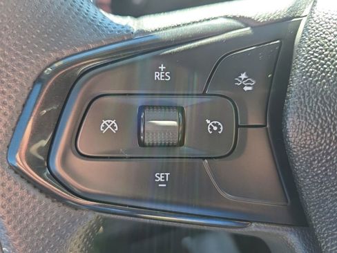 Used 2025 Chevrolet TrailBlazer LT AWD/4WD image 18