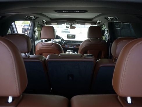 Used 2018 Audi Q7 3.0T Premium Plus image 15