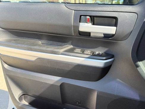 Used 2014 Toyota Tundra SR5 w/ SR5 Upgrade Package RWD image 23