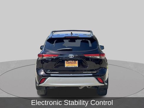 Used 2021 Toyota Highlander Platinum AWD/4WD image 5