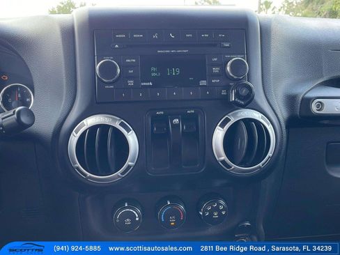 Used 2015 Jeep Wrangler Sport image 27