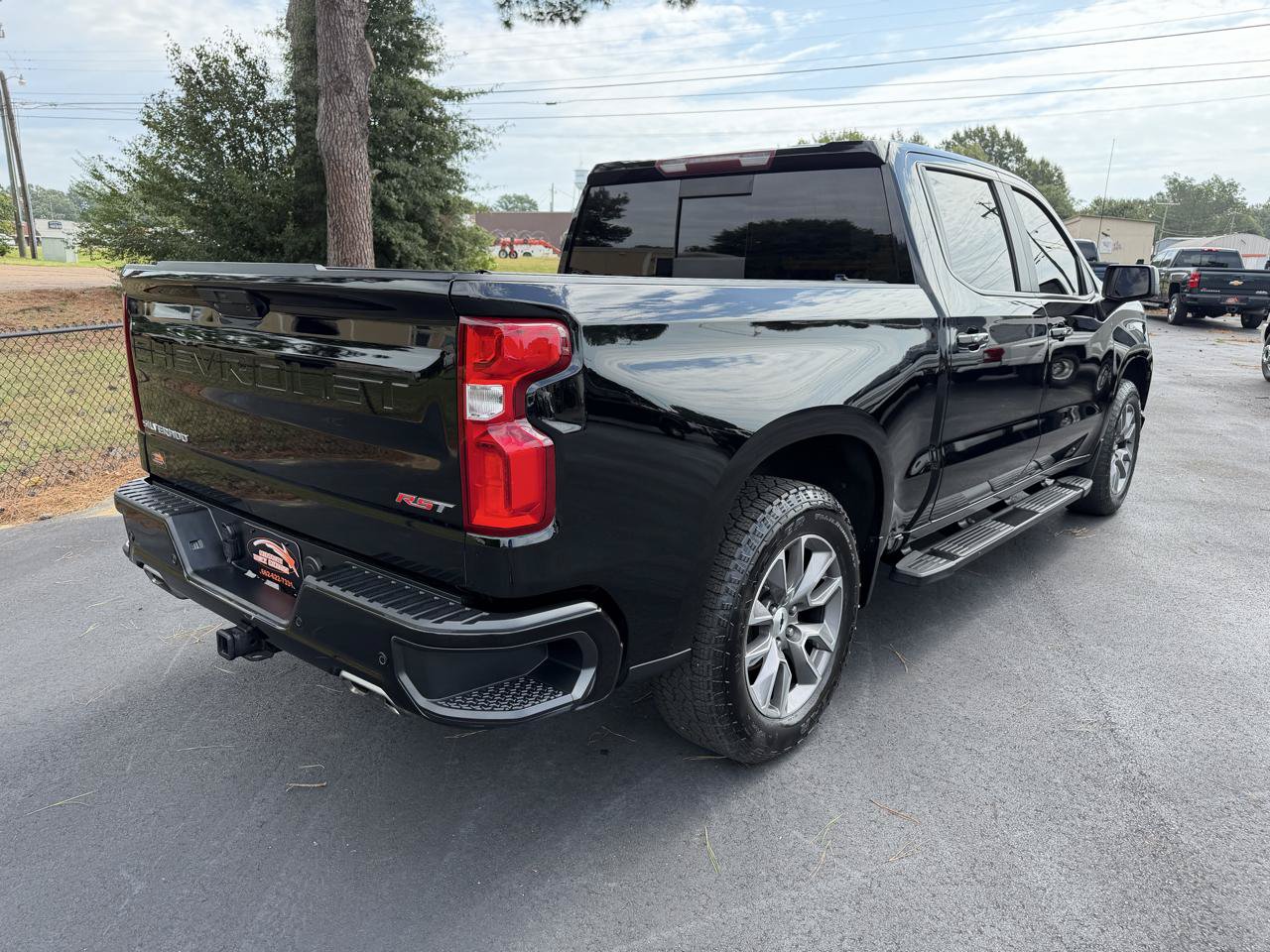 Used 2019 Chevrolet Silverado 1500 RST AWD/4WD image 4