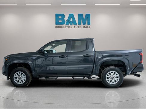 Used 2025 Toyota Tacoma SR w/ SR Upgrade Package image 4