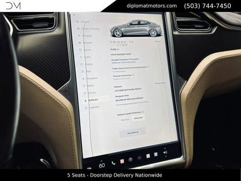 Used 2015 Tesla Model S 70D AWD/4WD image 32