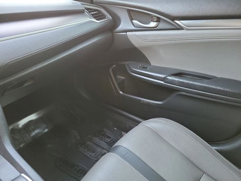 Used 2018 Honda Civic EX-L image 21