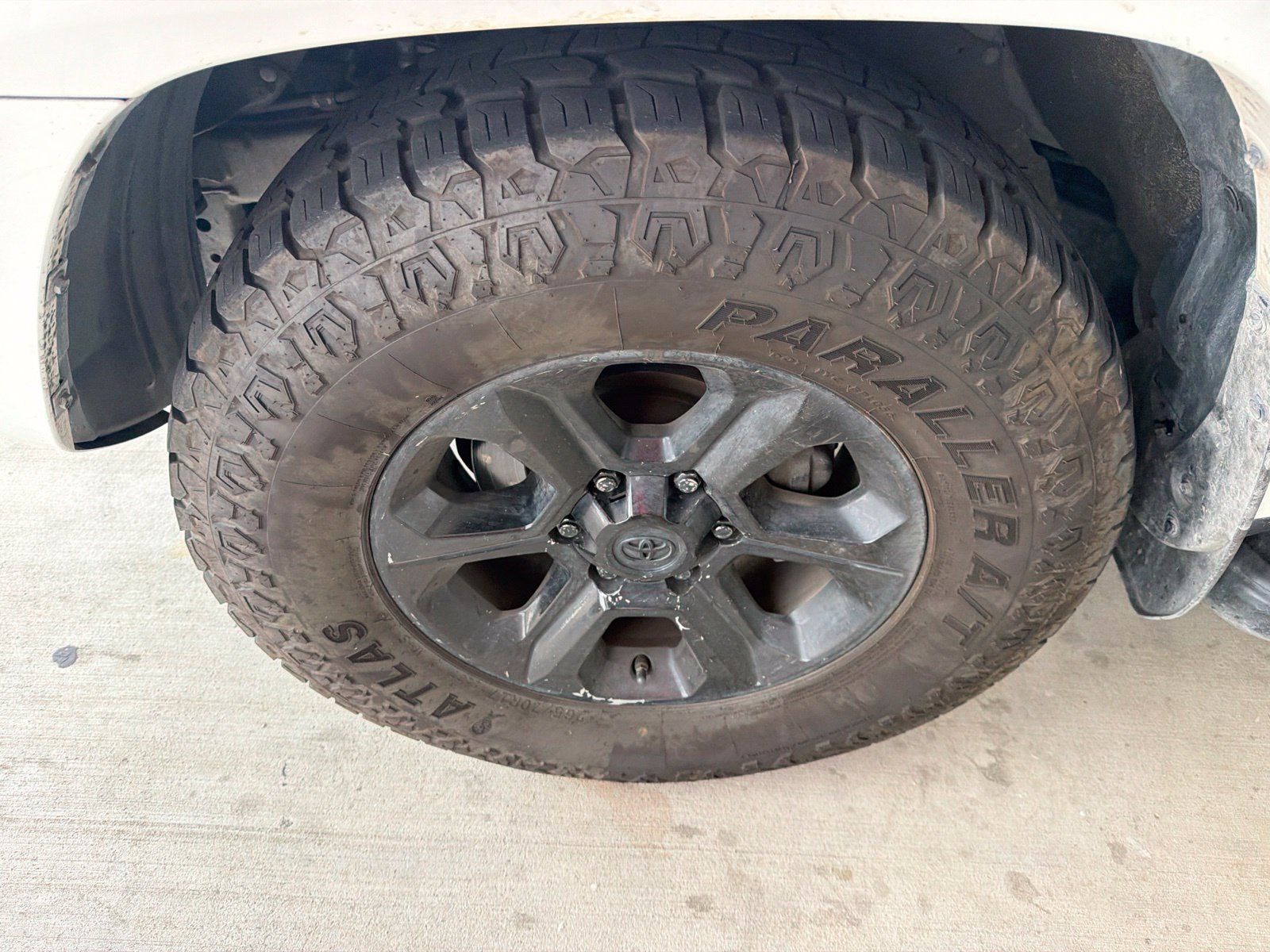 Used 2017 Toyota 4Runner SR5 RWD image 2