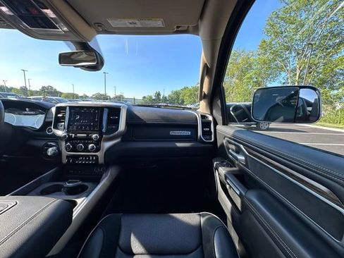 Used 2019 RAM 1500 Laramie AWD/4WD image 28