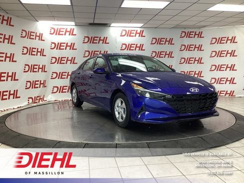 Used 2021 Hyundai Elantra SE FWD image 1