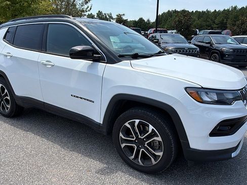 Used 2024 Jeep Compass Limited AWD/4WD image 5