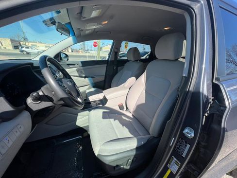 Used 2016 Hyundai Tucson Sport image 8