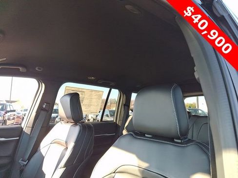 New 2025 Jeep Grand Cherokee Limited w/ Black Appearance Package image 10