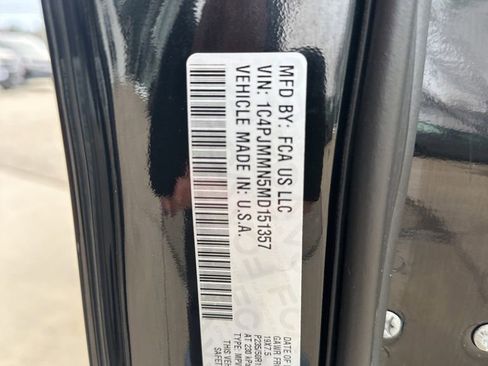 Used 2021 Jeep Cherokee Latitude Lux 80th Anniv w/ Quick Order Package 2YU 80th image 36