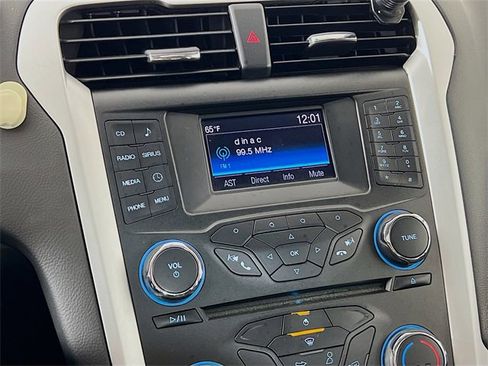 Used 2015 Ford Fusion SE w/ Equipment Group 201A image 16