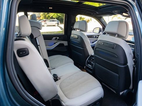 Used 2023 BMW X7 xDrive40i w/ Premium Package image 35