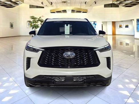 Certified 2025 INFINITI QX60 Luxe w/ Black Edition image 2