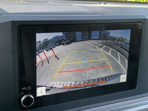 Used 2025 Toyota 4Runner SR5 AWD/4WD image 22
