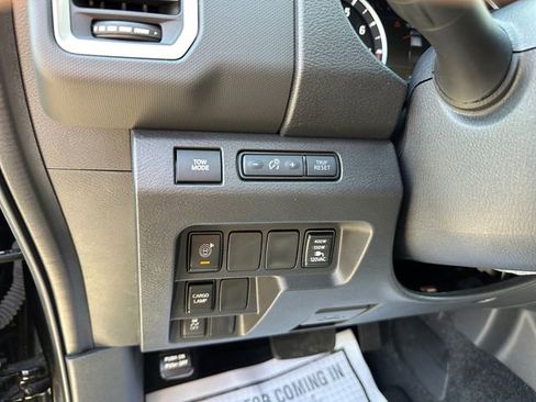 Used 2024 Nissan Frontier SL w/ Technology Package RWD image 21