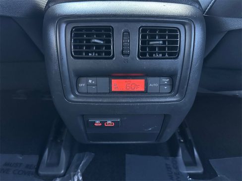 Used 2019 Nissan Pathfinder SV image 22