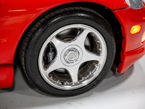 Used 1997 Dodge Viper GTS RWD image 19
